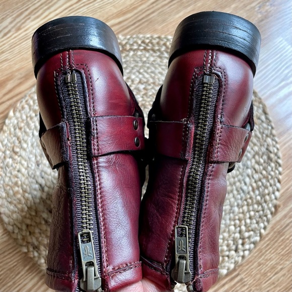 Frye Women’s Phillip Harness Short Boots in Burnt Red Size 5.5 - Picture 8 of 11